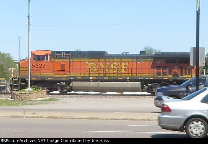 BNSF 5327